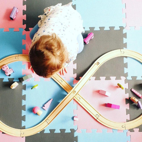 Bigjigs Rail Dřevěná vláčkodráha osmička pro princezny 35 dílů