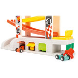 small foot Závodní dráha s parkovištěm a garážemi