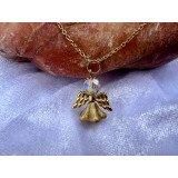 Řetízek se zlatým andílkem