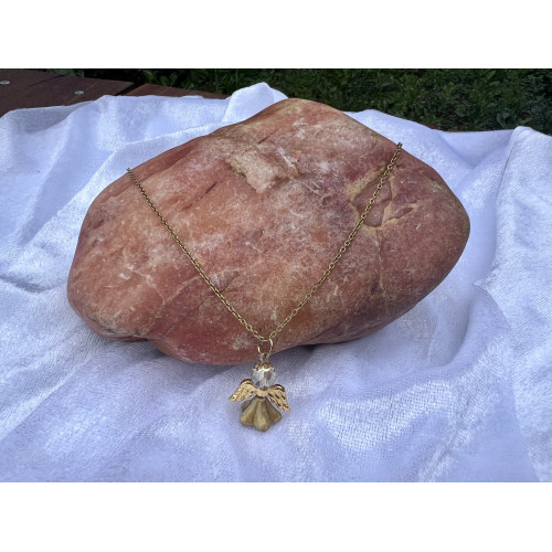 Řetízek se zlatým andílkem