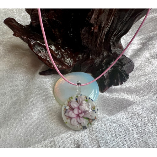 Alada beauty Náhrdelník skleněný květ kulatý světle růžový