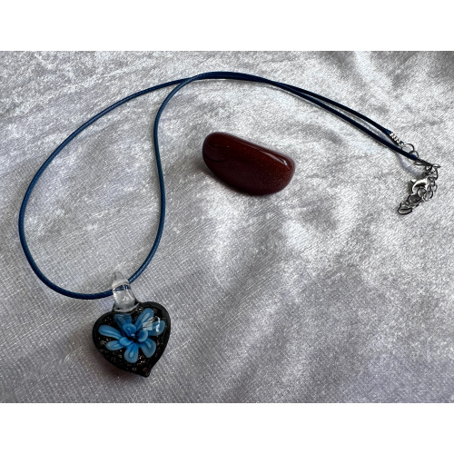 Alada beauty Náhrdelník skleněné srdce se světle modrým květem