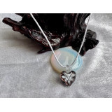 Alada beauty Náhrdelník skleněné srdce s bílým květem