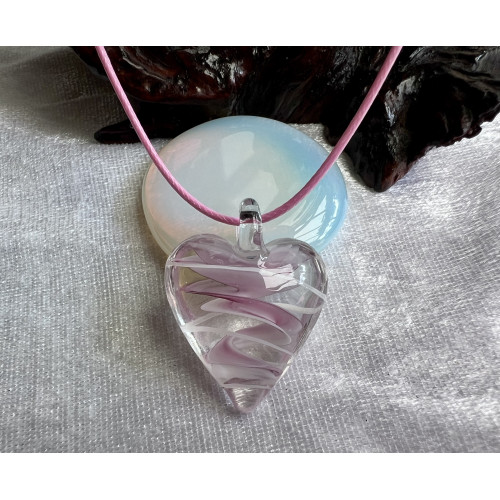 Alada beauty Náhrdelník růžové skleněné srdce