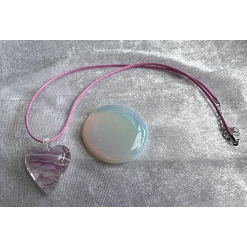 Alada beauty Náhrdelník růžové skleněné srdce