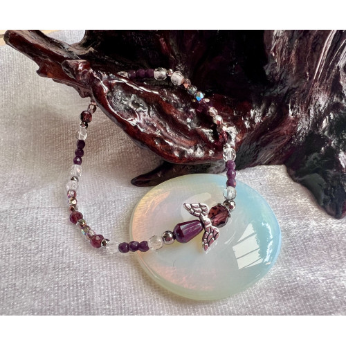 Alada beauty Náramek Exclusive s andílkem hnědofialový, andílek III.