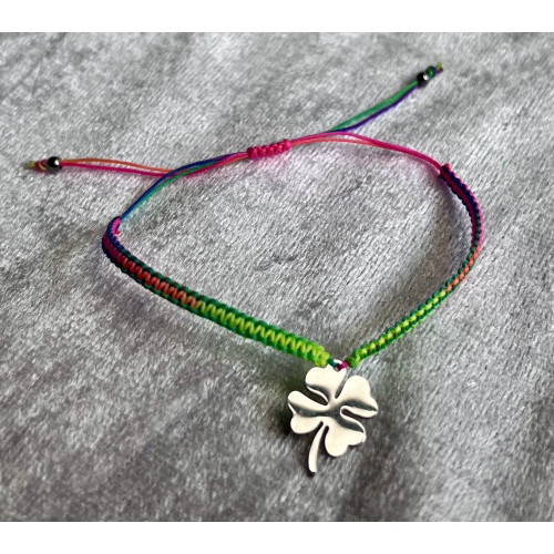 Alada beauty Shamballa náramek duhový s nerezovým čtyřlístkem pro štěstí