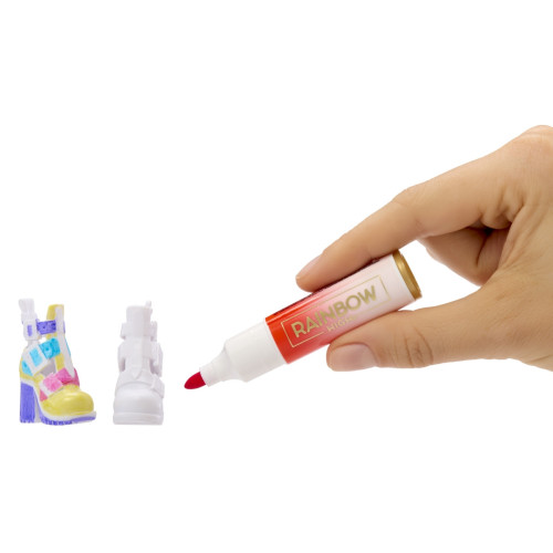 MGA Rainbow High Air Brush & Create  panenka - fialové oči