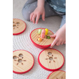 small foot Skládačka jablko s červíky