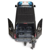 Bruder MB Sprinter s policistou těžkooděncem