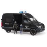 Bruder MB Sprinter s policistou těžkooděncem